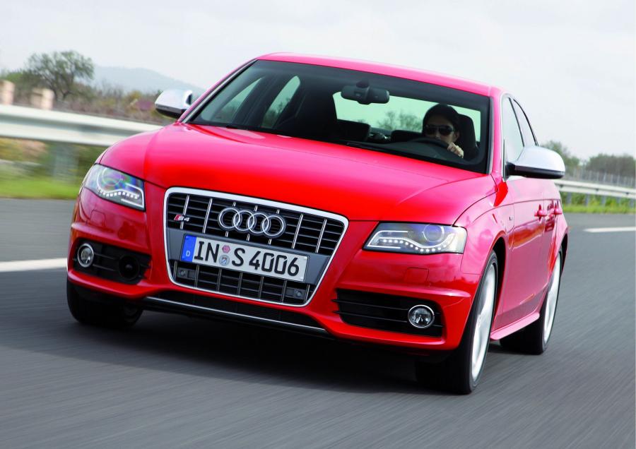  Audi S4 Sedan (B8, 8K) 2009 года  (WW) (фото 9 из 55)